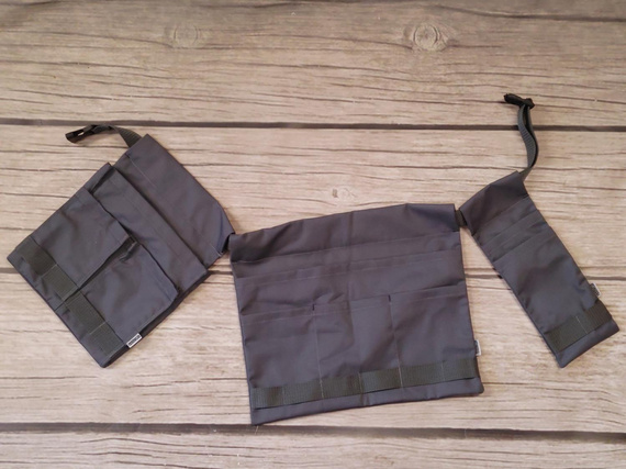 Pocket Set tool organizer for gardening tools.