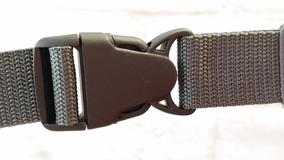 Pocket Set tool organizer for gardening tools.